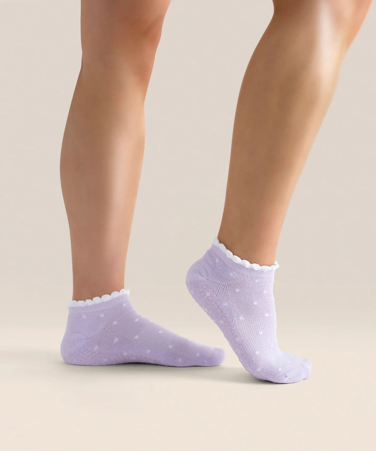 Low Rise Ankle Grip Socks - Lavender Spots
