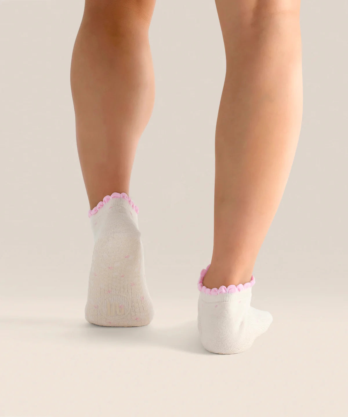 Low Rise Ankle Grip Socks - Fondant Spots