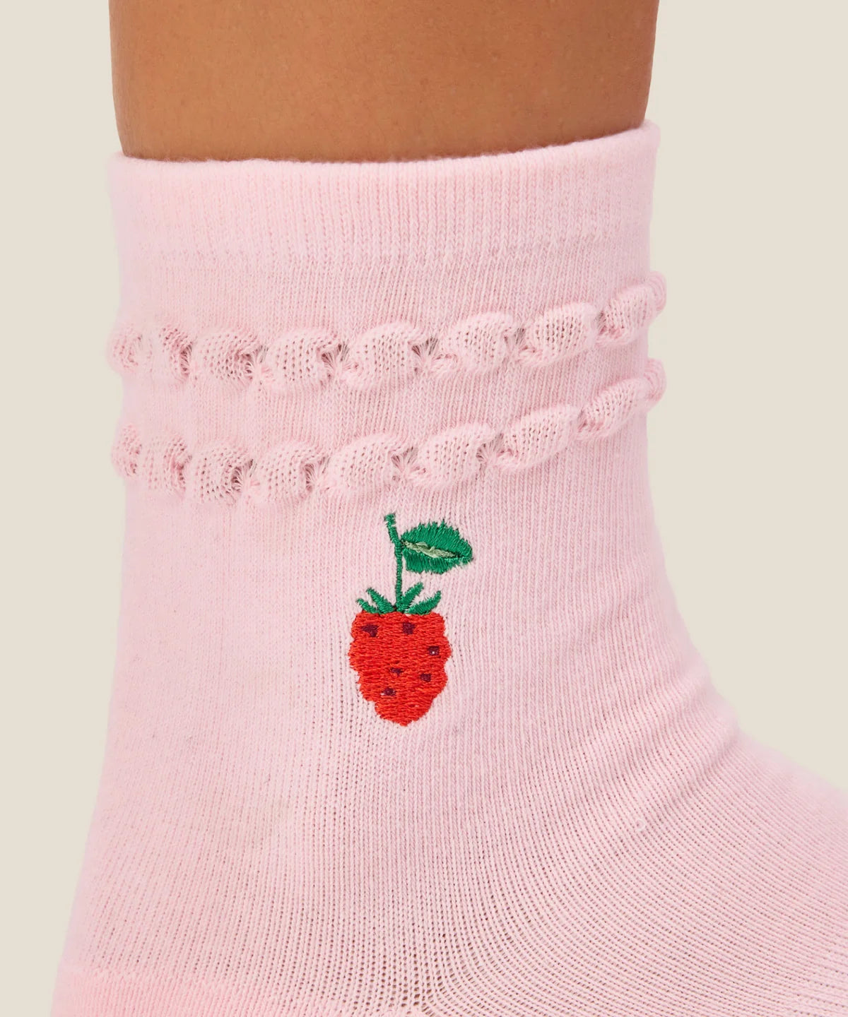 [MoveActive] Crew Non Slip Grip Socks - Raspberry Ruffle Pink