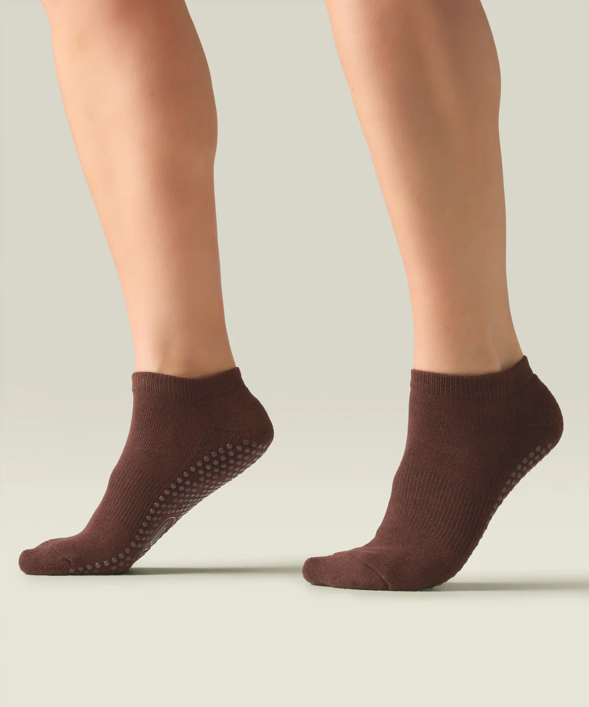 Low Rise Ankle Grip Socks - Espresso