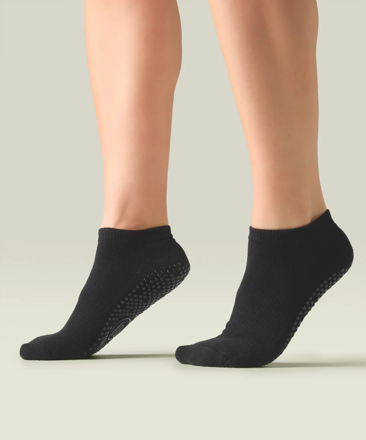 Low Rise Ankle Grip Socks - Classic Black
